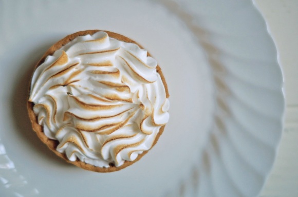 passion fruit meringue pie